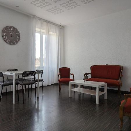 Le Thannois - Appartement 2 Chambres, Salon, Cuisine Equipee, Parking Et Wifi Gratuit Mulhouse Dış mekan fotoğraf